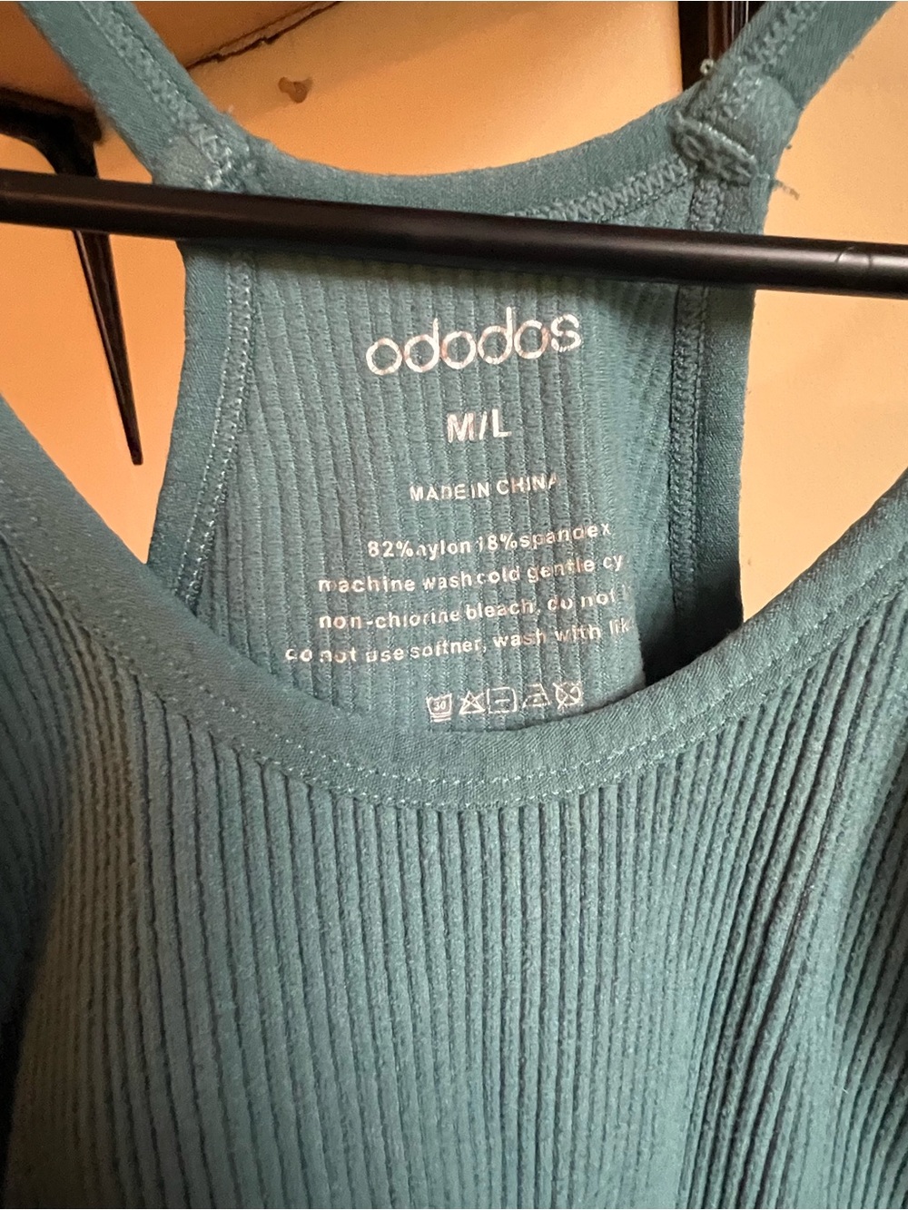 ODODOS Ribbed Racerback Crop Tank Tops 3 Pack M/L - Picture 6 of 9
